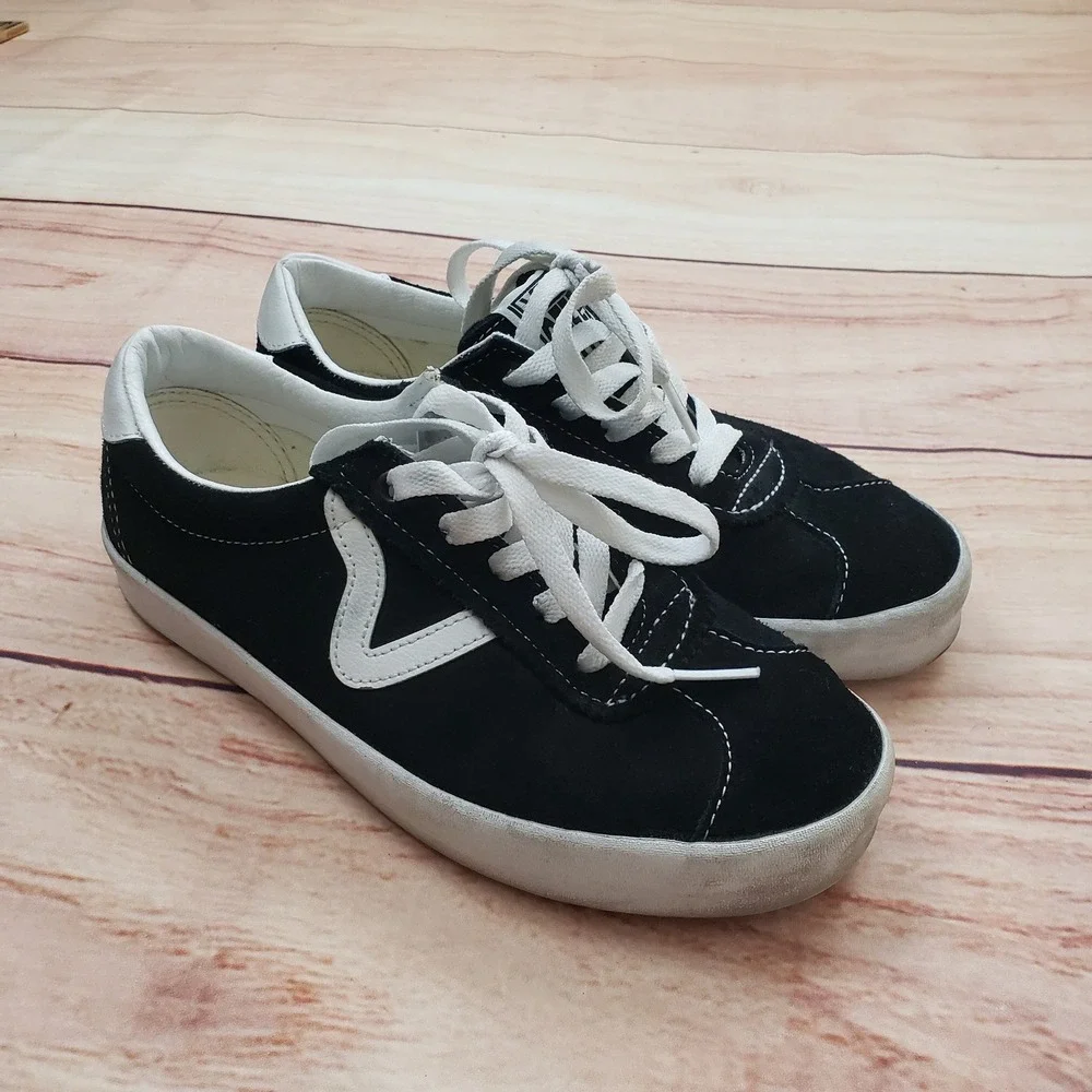 Vans Sport Low Top Suede Sneaker Womens Size 6 Black White Skate Skateboarding